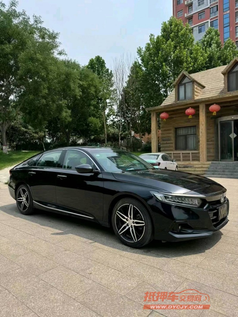 邢台22年本田雅阁3