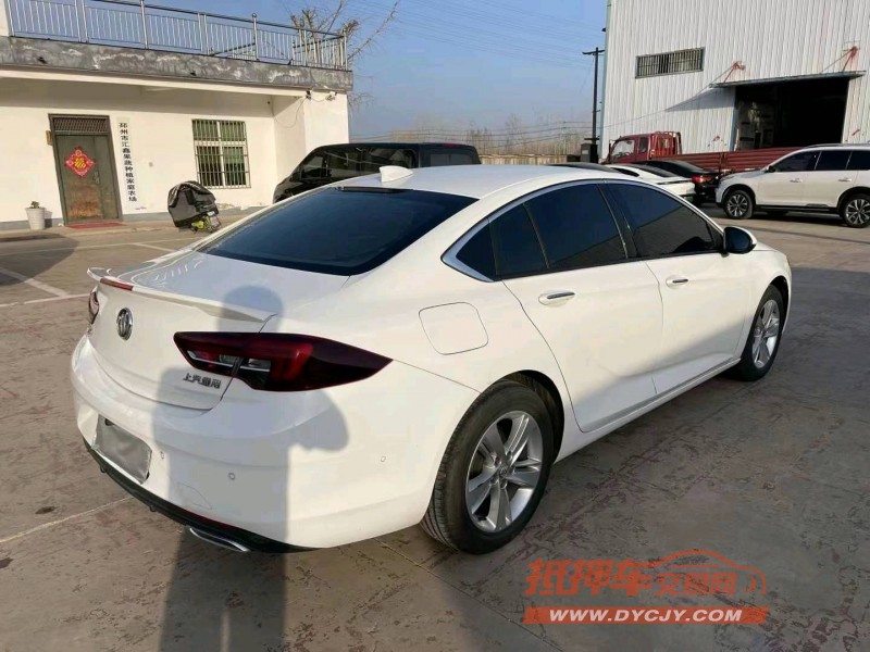 徐州19年别克君威8