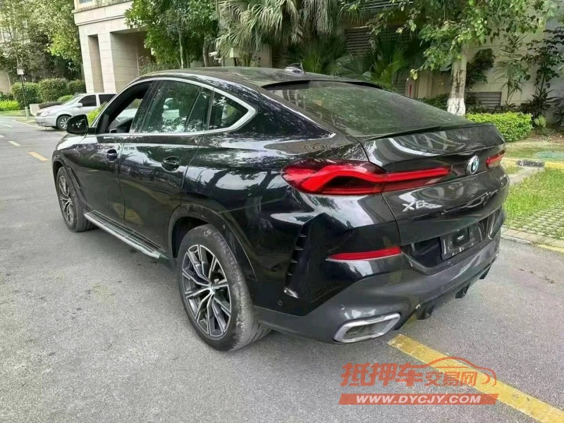 广州21年宝马X68