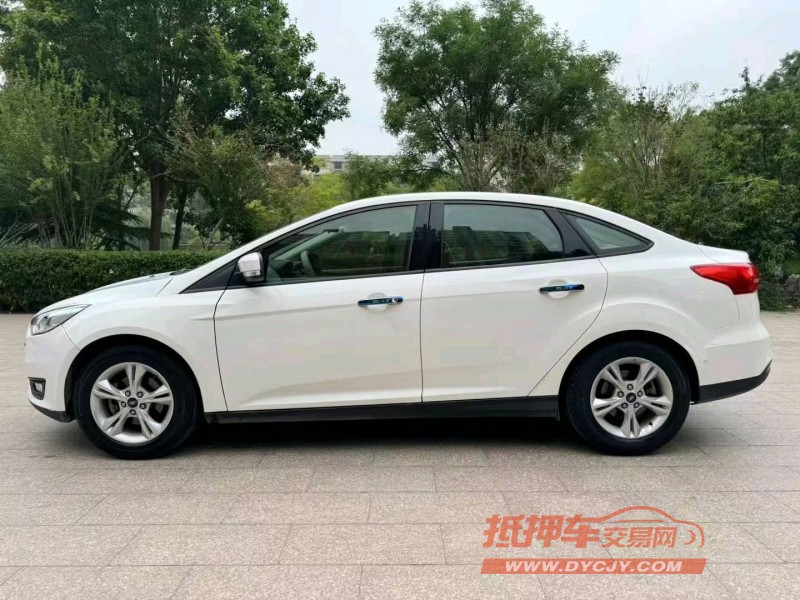 邢台16年福特福克斯8