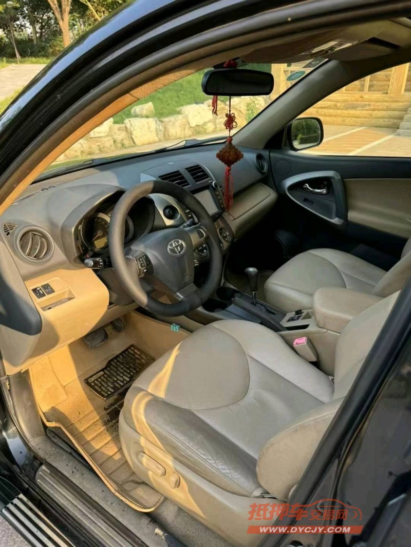 邢台13年丰田RAV44