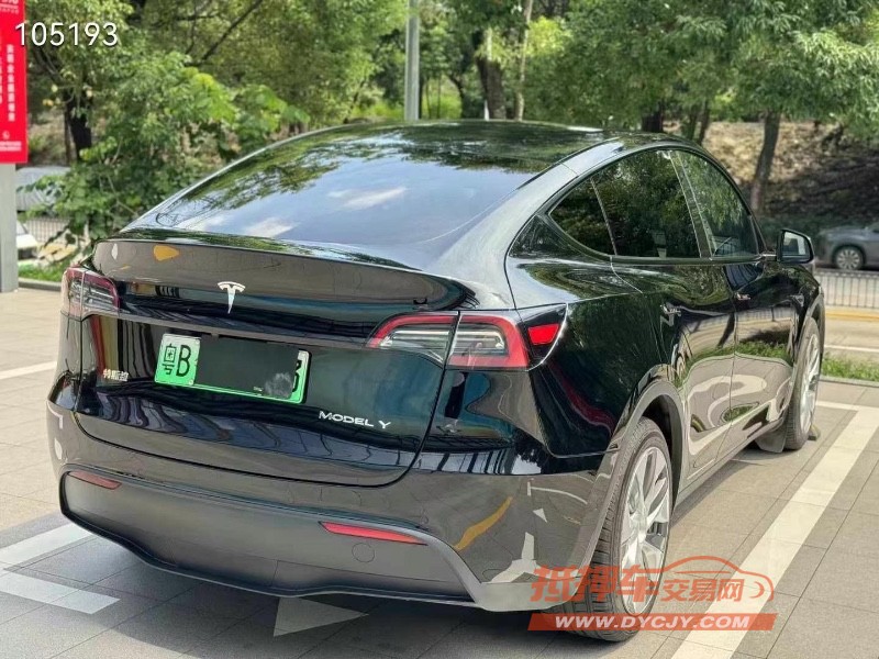 深圳22年特斯拉MODEL Y8