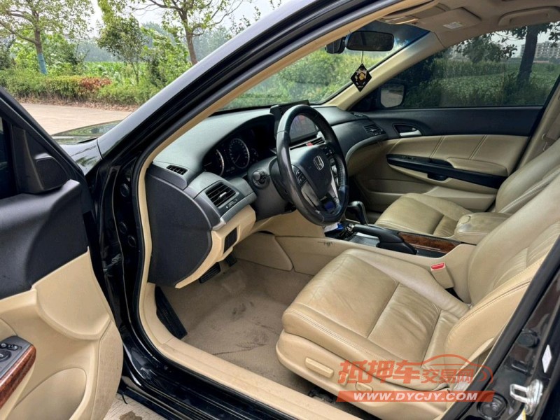 盐城11年本田雅阁6