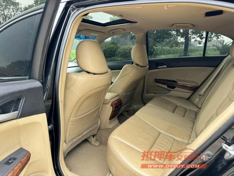 盐城11年本田雅阁7