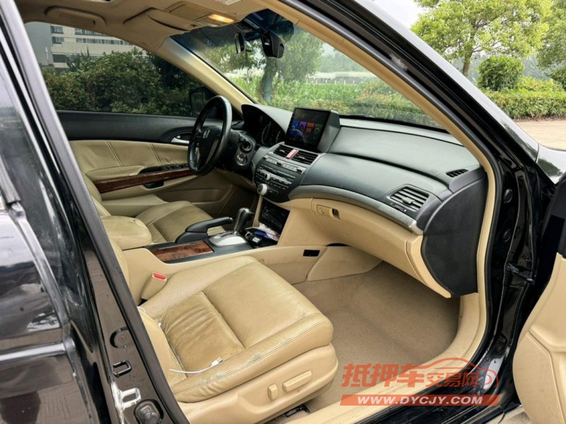 盐城11年本田雅阁9