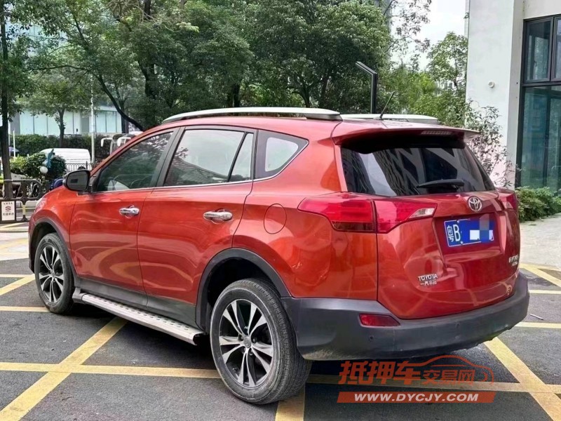 深圳13年丰田RAV48