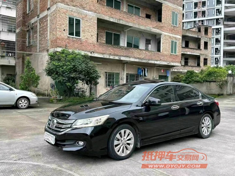 深圳14年本田雅阁2