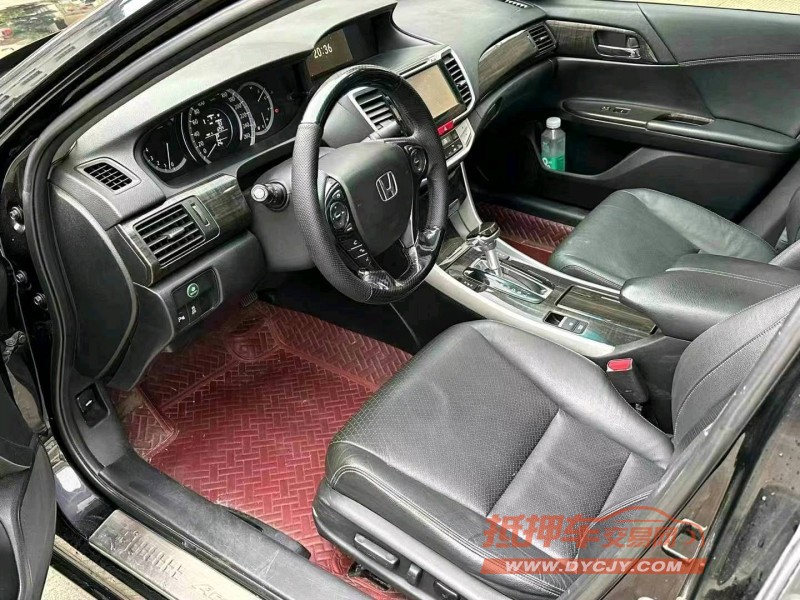 深圳14年本田雅阁3