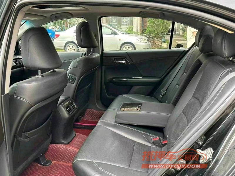 深圳14年本田雅阁4