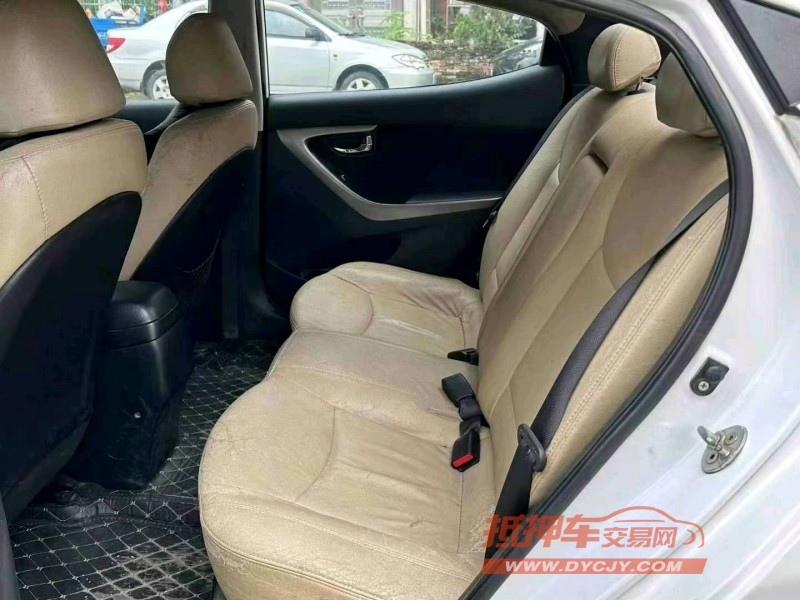 深圳13年现代朗动2