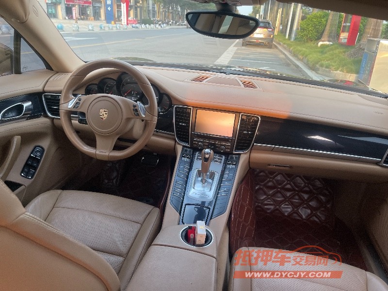 佛山12年保时捷帕拉梅拉3