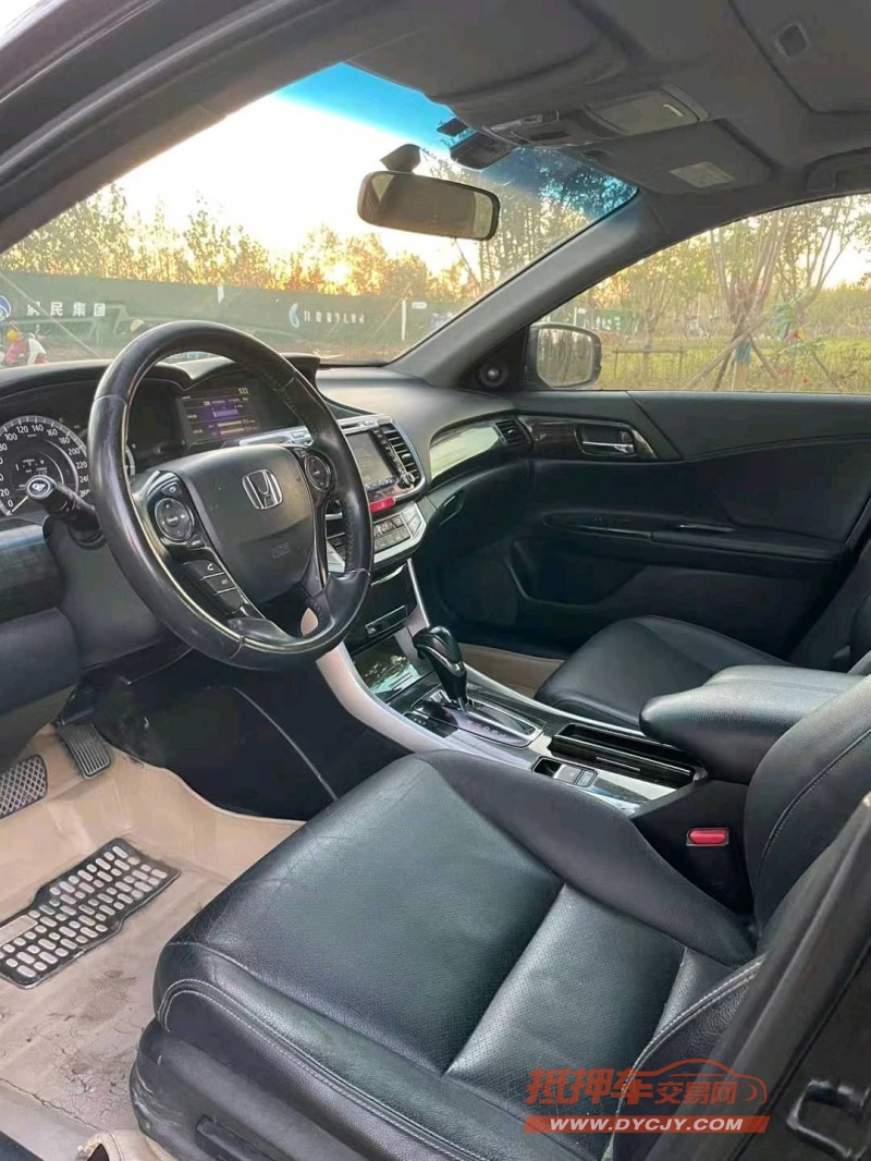 徐州14年本田雅阁8