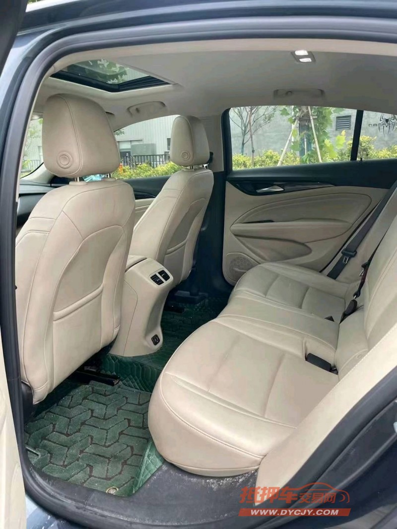 徐州21年别克君威9