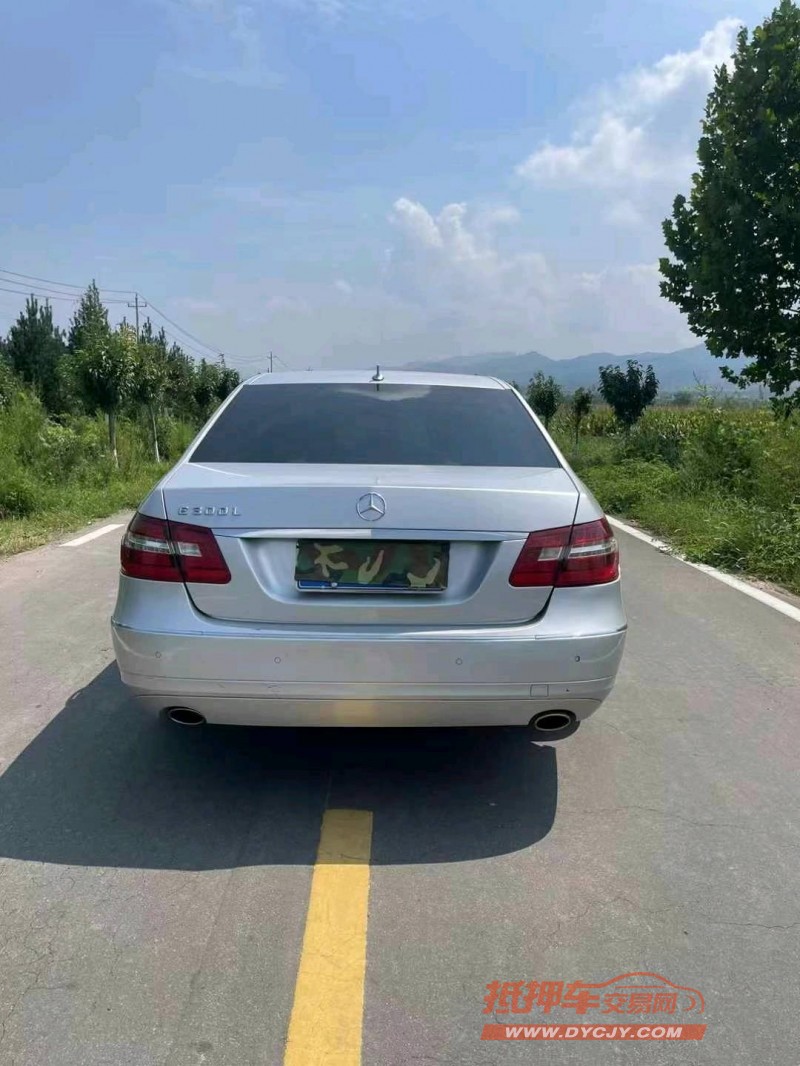 大同12年奔馳E8