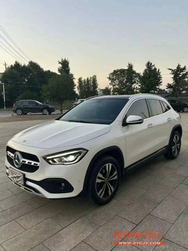 济宁21年奔驰GLA2