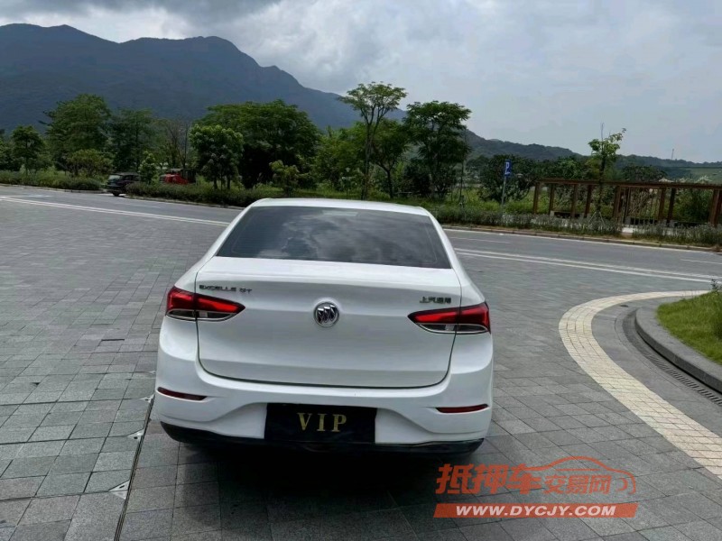 中山21年别克英朗8