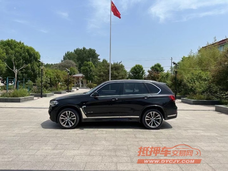 济南18年宝马X54