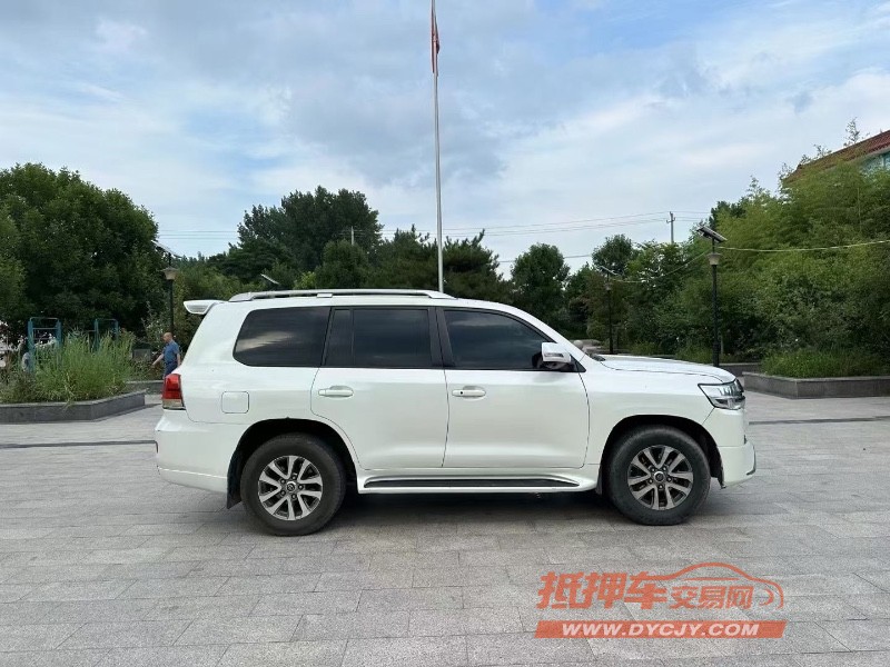 济南16年丰田兰德酷路泽4