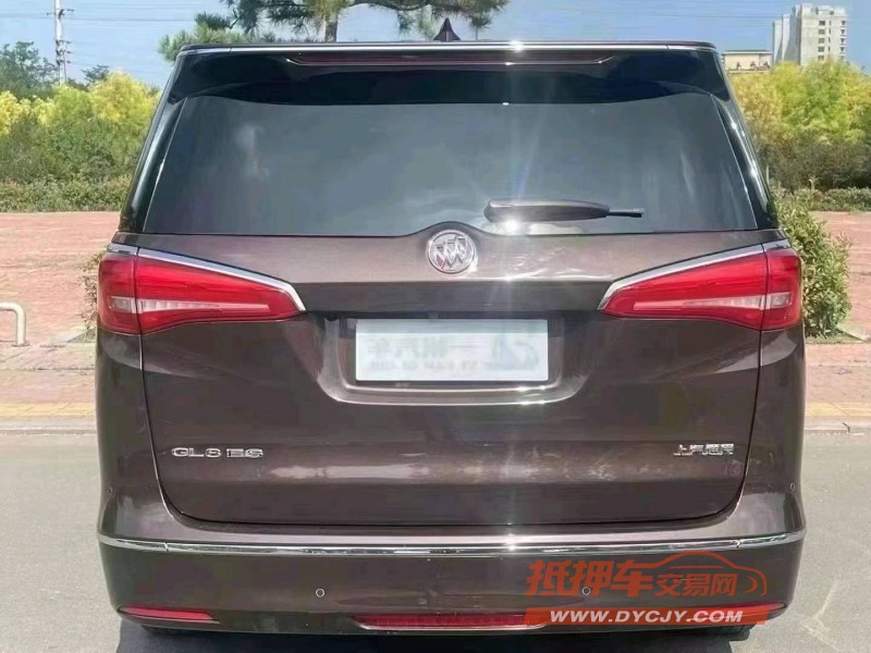 保定21年别克GL83