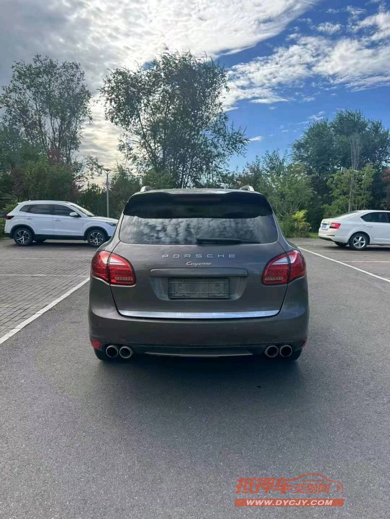 潍坊13年保时捷卡宴7