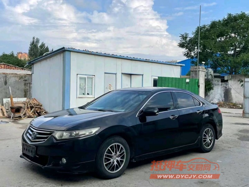 济宁11年本田思铂睿2