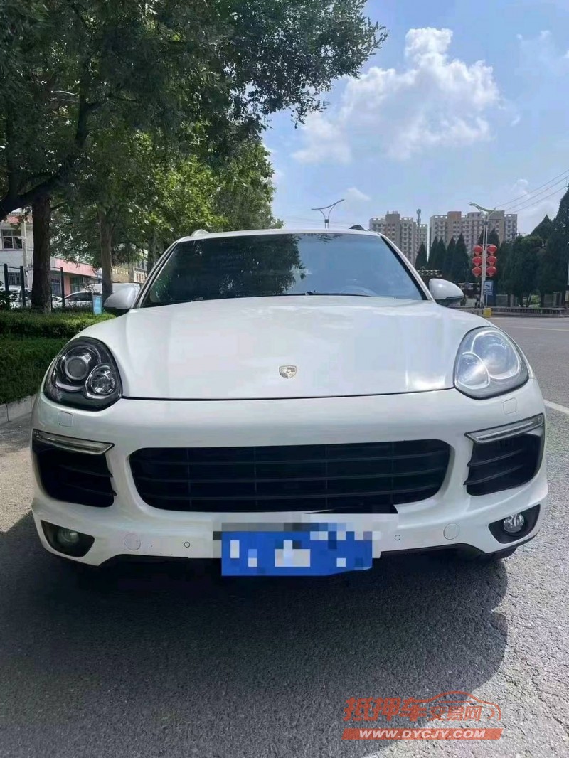 济南15年保时捷卡宴1