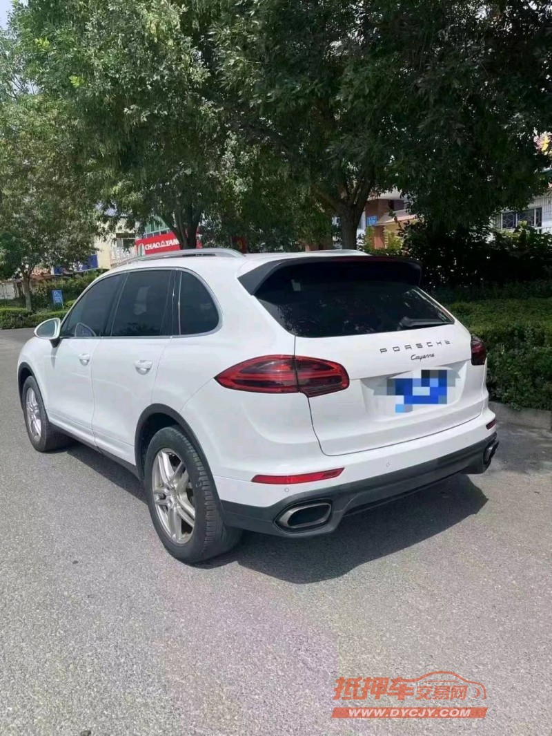 济南15年保时捷卡宴7