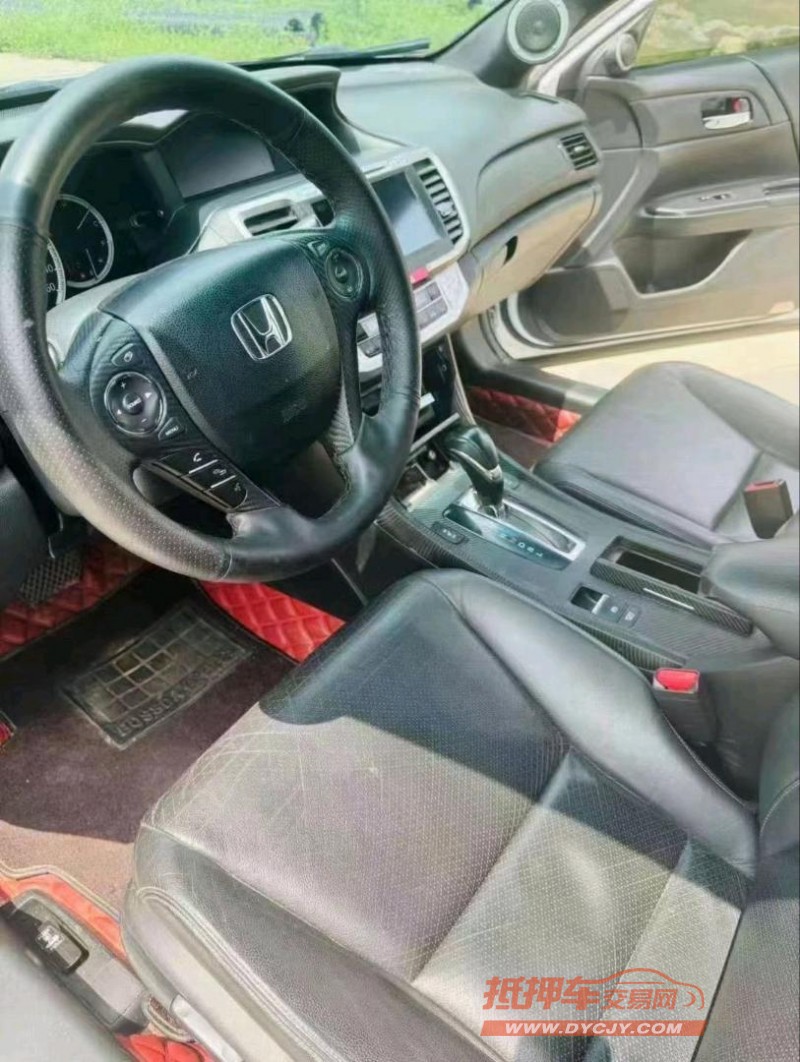 济宁16年本田雅阁4