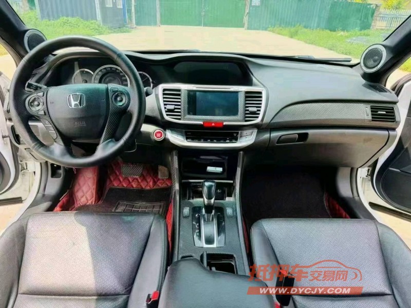 济宁16年本田雅阁5