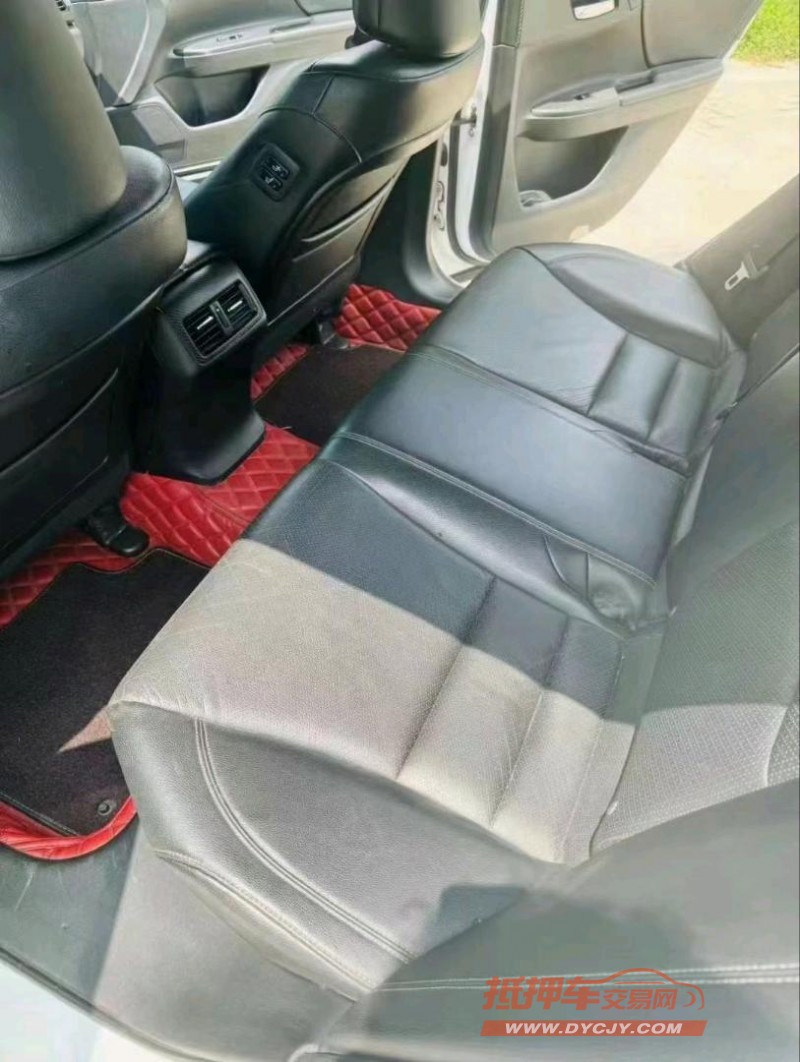 济宁16年本田雅阁6