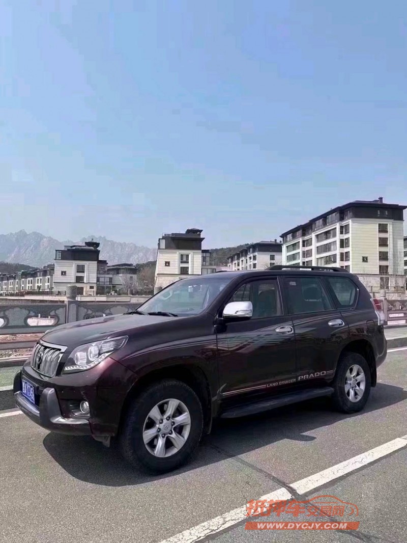 济宁11年丰田普拉多3