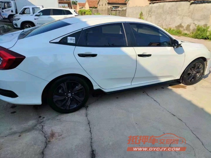 青岛21年本田思域3