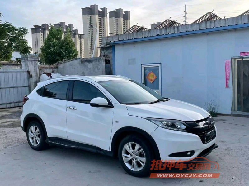 济宁18年本田缤智3