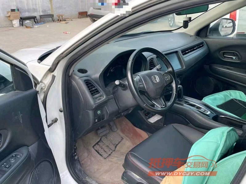 济宁18年本田缤智5