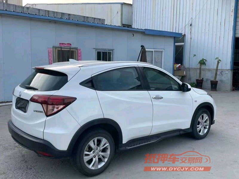 济宁18年本田缤智7