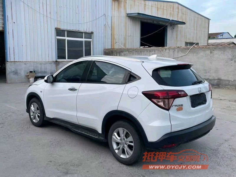 济宁18年本田缤智8