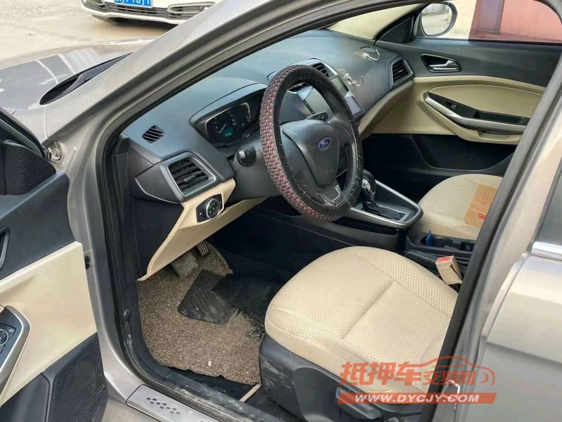 济宁16年福特福睿斯6