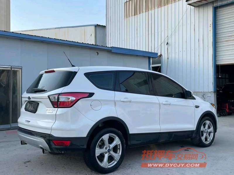 济宁17年福特翼虎8