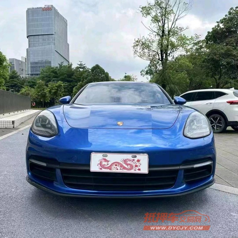 佛山17年保时捷帕拉梅拉1