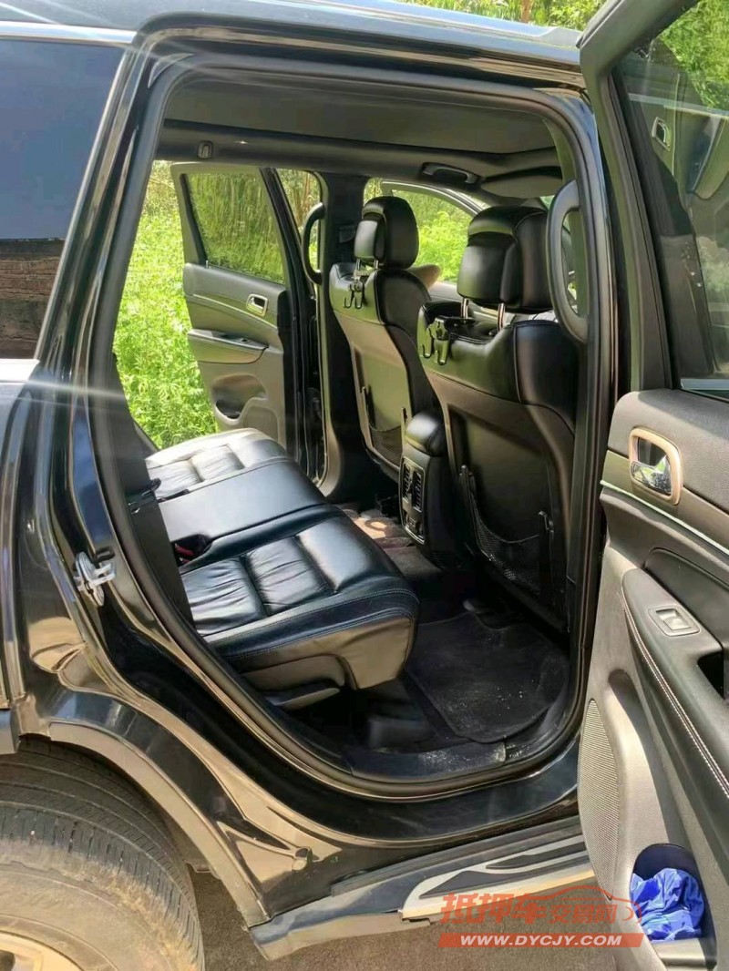 佛山17年Jeep大切诺基8