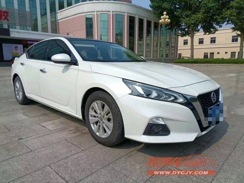 潍坊20年日产天籁3