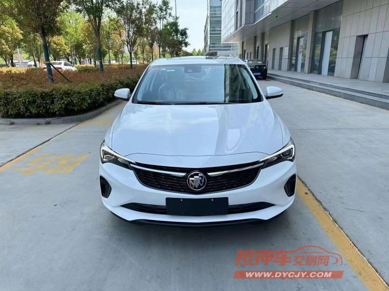 济宁24年别克威朗1