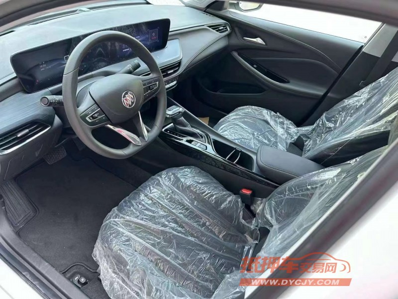 济宁24年别克威朗4