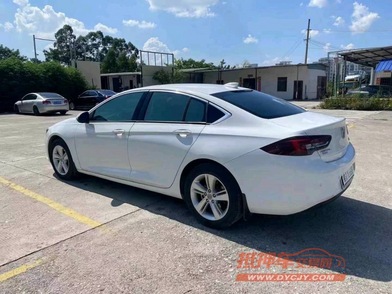 南宁20年别克君威5