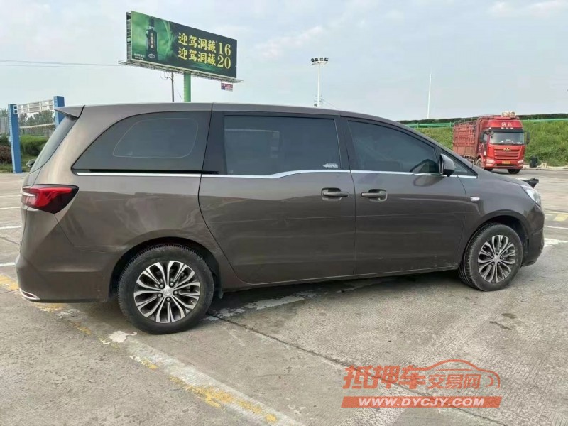 济宁22年别克GL82