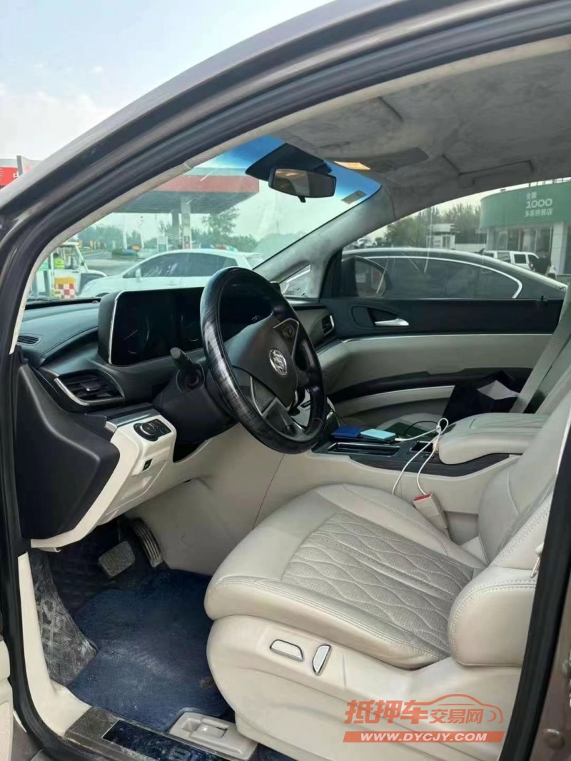 济宁22年别克GL84