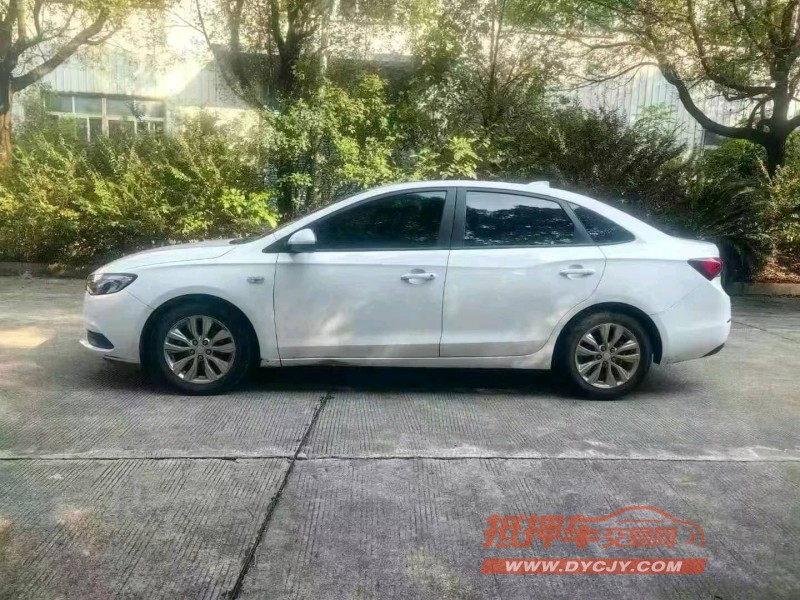 潍坊19年别克英朗4