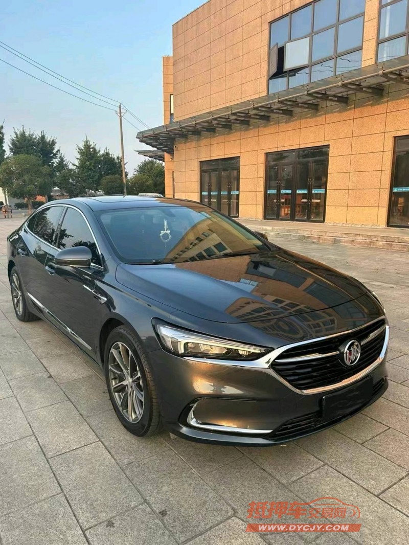 广州20年别克君越8