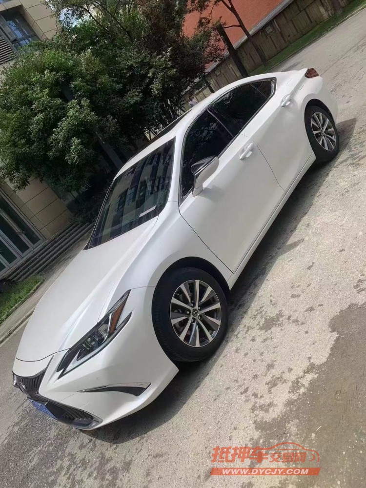 成都20年雷克萨斯ES2