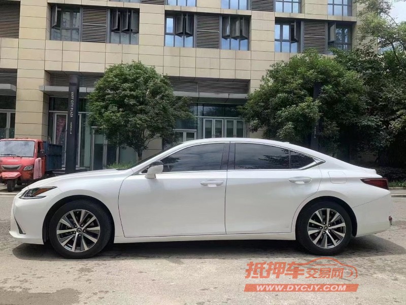 成都20年雷克萨斯ES3